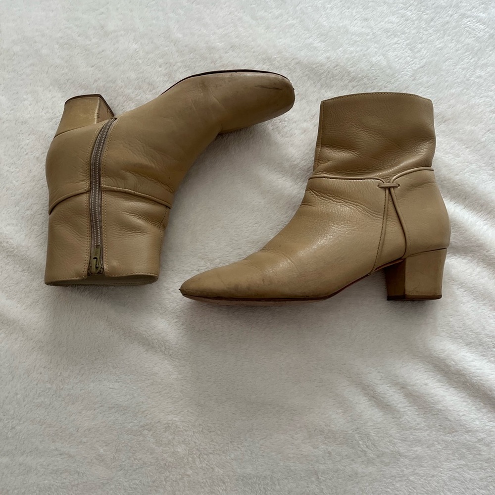 Elegant Tan Ankle Boots